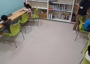 学習室では切り替え。集中して宿題やプリントに取り組みます。